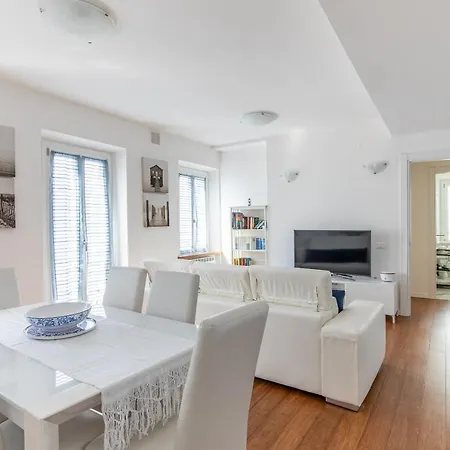 Appartement Elena House White *